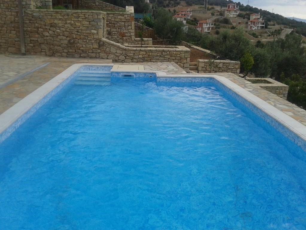 {gallery}piscinity-news/feb-2015-kataskevi-pisinas-kseropigado{/gallery}